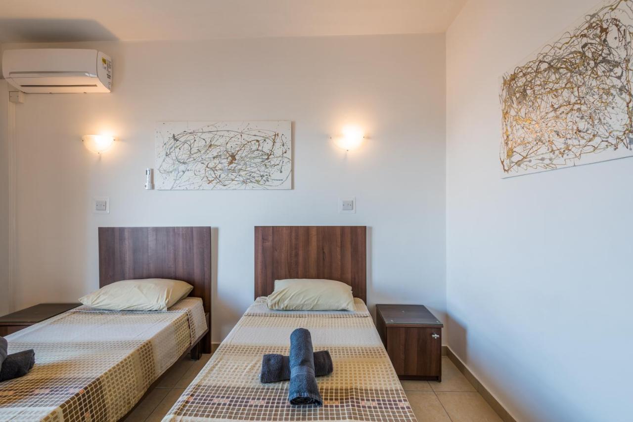 Seashells Apartments With Terrace, Just Off The Seafront In Bugibba - By Getawaysmalta San Pawl il-Baħar Eksteriør billede
