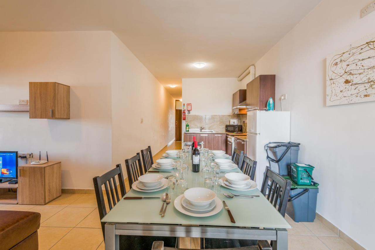 Seashells Apartments With Terrace, Just Off The Seafront In Bugibba - By Getawaysmalta San Pawl il-Baħar Eksteriør billede