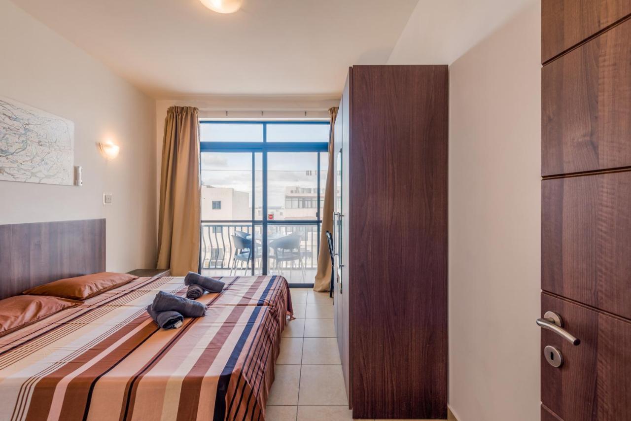 Seashells Apartments With Terrace, Just Off The Seafront In Bugibba - By Getawaysmalta San Pawl il-Baħar Eksteriør billede