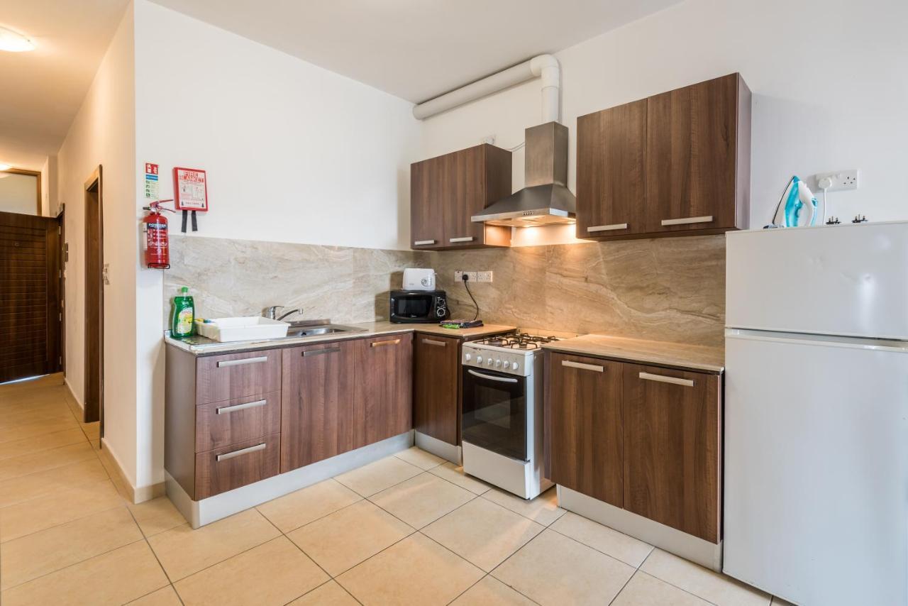 Seashells Apartments With Terrace, Just Off The Seafront In Bugibba - By Getawaysmalta San Pawl il-Baħar Eksteriør billede