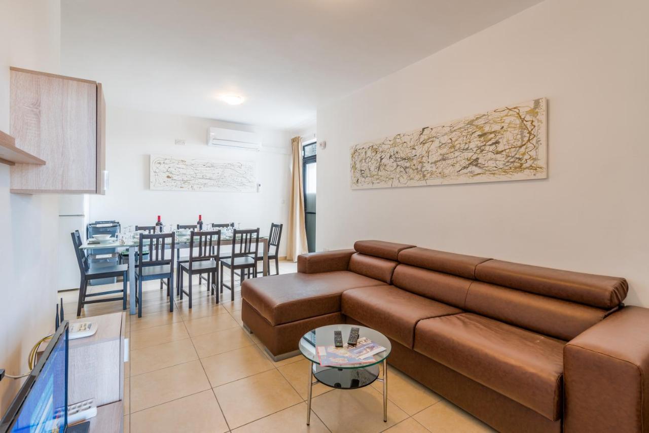 Seashells Apartments With Terrace, Just Off The Seafront In Bugibba - By Getawaysmalta San Pawl il-Baħar Eksteriør billede