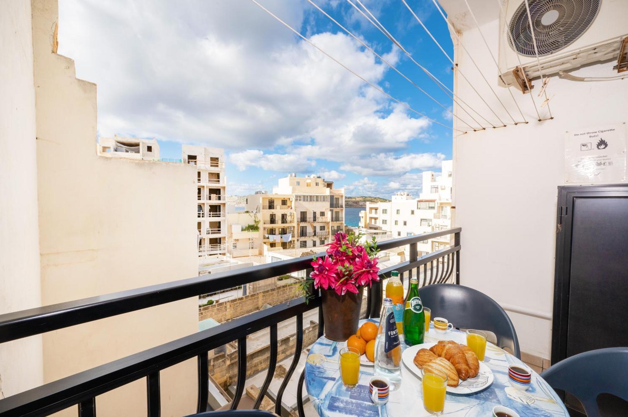 Seashells Apartments With Terrace, Just Off The Seafront In Bugibba - By Getawaysmalta San Pawl il-Baħar Eksteriør billede