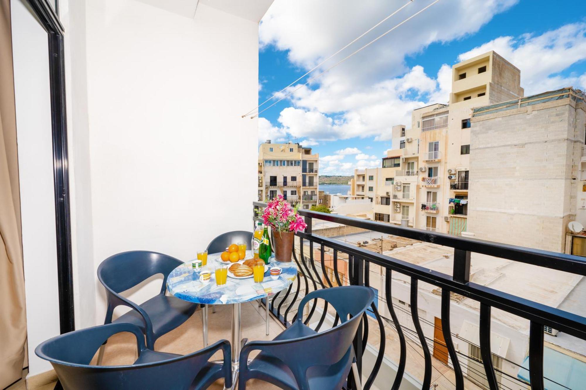 Seashells Apartments With Terrace, Just Off The Seafront In Bugibba - By Getawaysmalta San Pawl il-Baħar Eksteriør billede