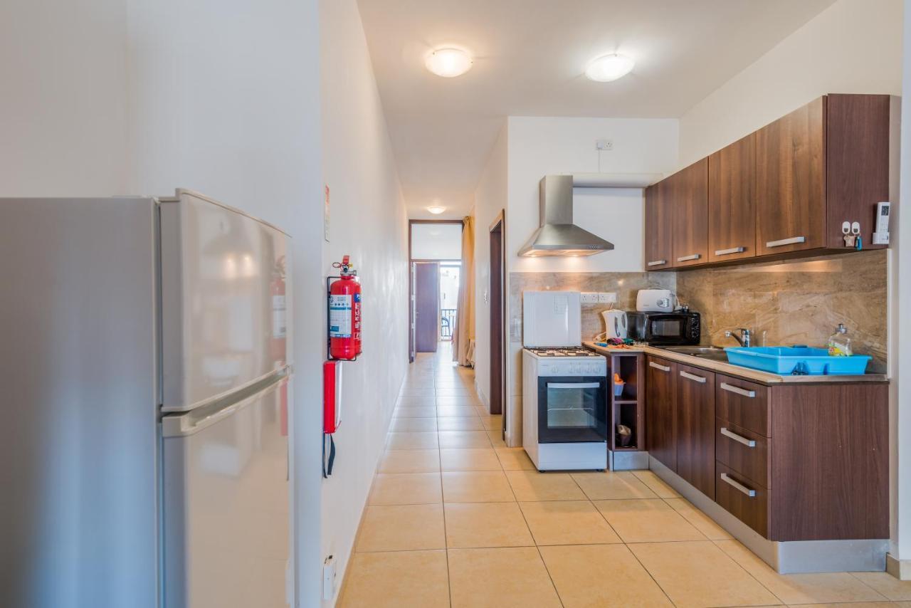 Seashells Apartments With Terrace, Just Off The Seafront In Bugibba - By Getawaysmalta San Pawl il-Baħar Eksteriør billede