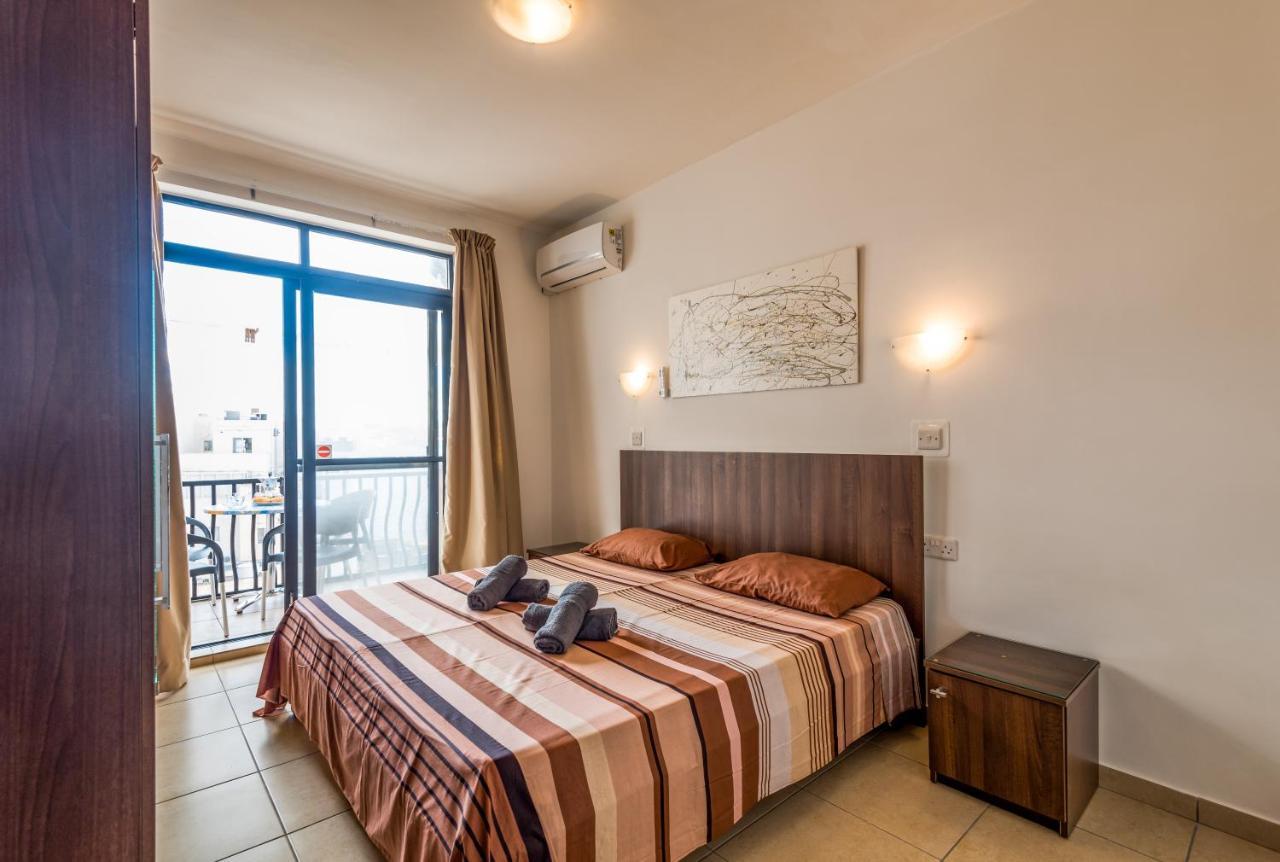 Seashells Apartments With Terrace, Just Off The Seafront In Bugibba - By Getawaysmalta San Pawl il-Baħar Eksteriør billede